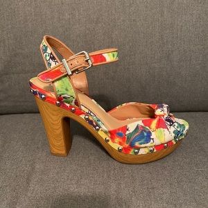 Gianni Bini Floral Ankle Strap Platform He…